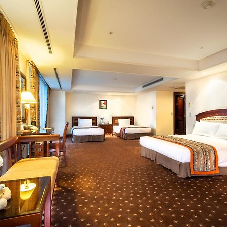 Formosan Naruwan Hotel T'ai-tung Buitenkant foto Family Suite