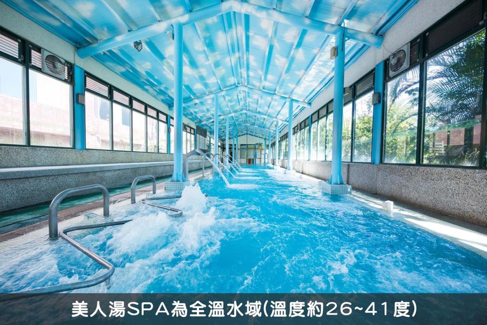Formosan Naruwan Hotel T'ai-tung Buitenkant foto A hot spring in Japan